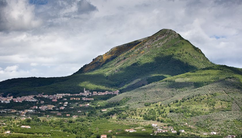 Spari al consigliere comunale, assolti in 4