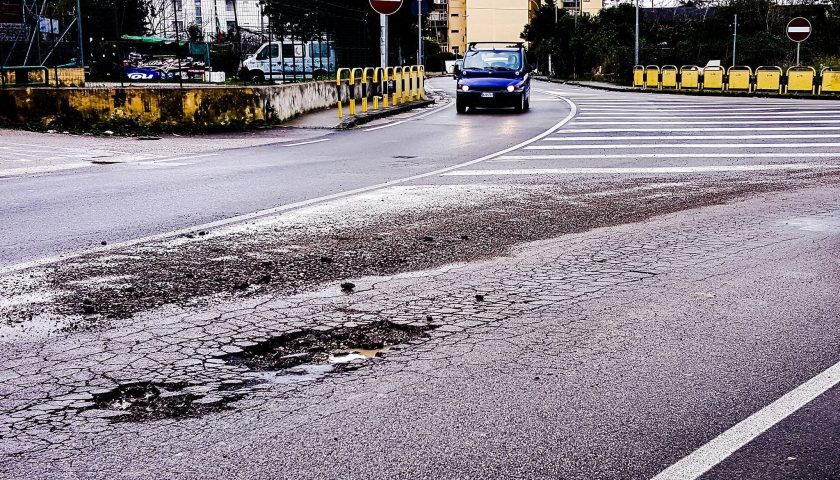 Battipaglia, 15mila euro di rimborsi per danni causati dalle buche
