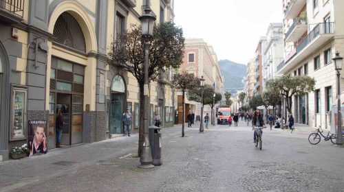 Pavimentazione di corso Vittorio Emanuele a Salerno, un anno per finire i lavori. Partenza forse a luglio