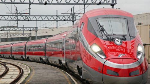 Terremoto a Napoli, treni in ritardo anche per 140 minuti