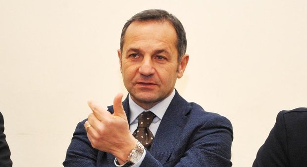 Provenza (M5S) è lui il più votato a Salerno