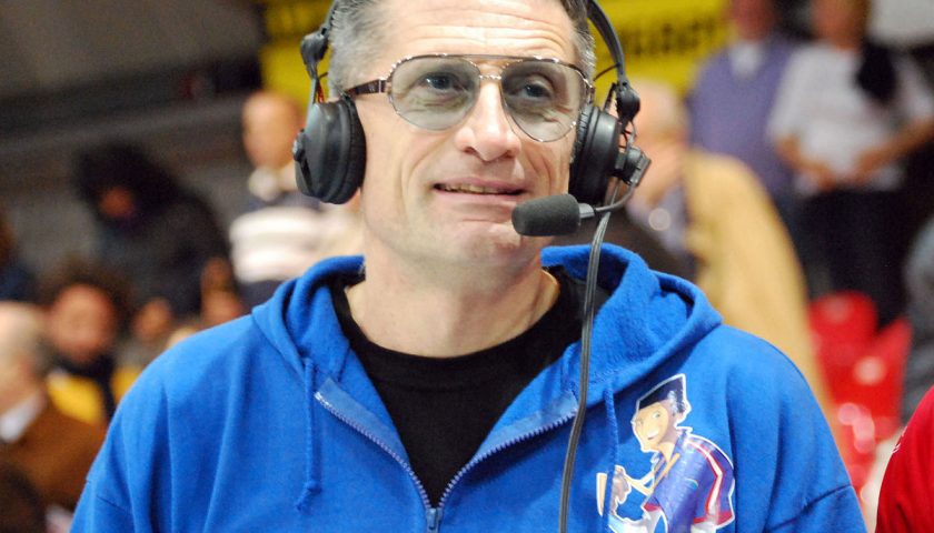 A Salerno la prima tappa di “Un Campione per Amico” con 4 campioni dello sport