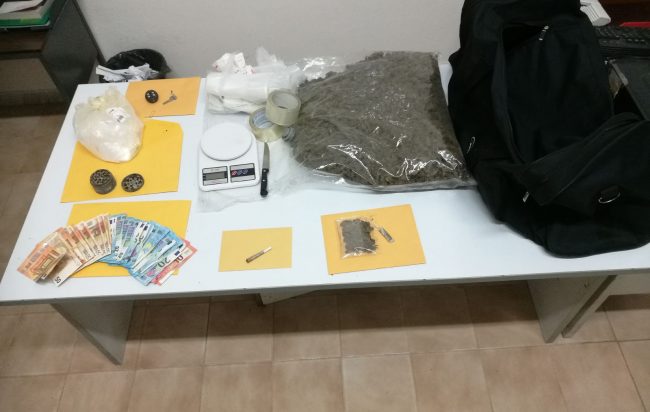 Spaccio e detenzione di marijuana e hashish, due persone in manette