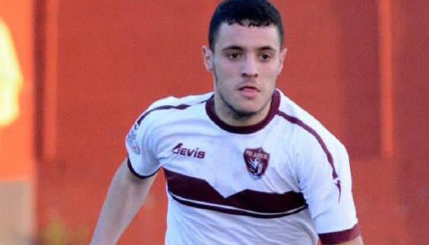 Blitz a Torre Annunziata, presi sette pusher: nei guai anche il capitano della Sarnese
