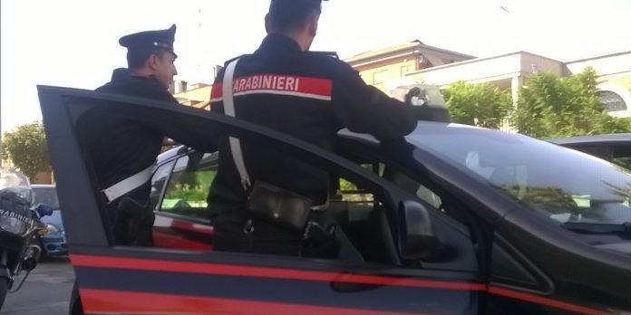 Blitz nel salernitano, droga paragonata ad una bella donna