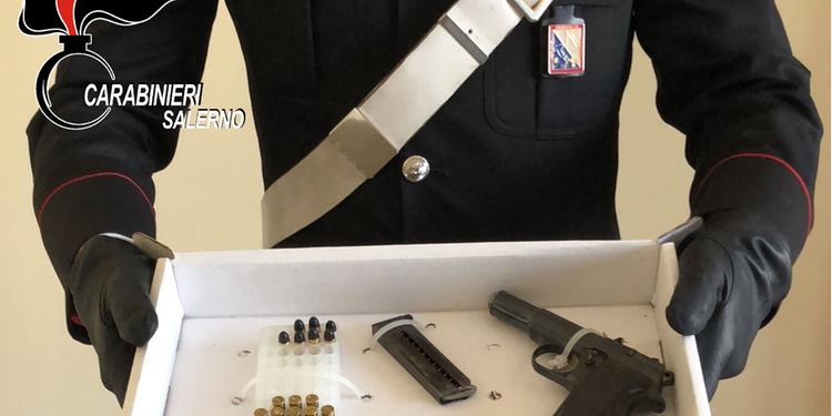 In possesso di una pistola rubata, due persone nei guai a San Pietro al Tanagro