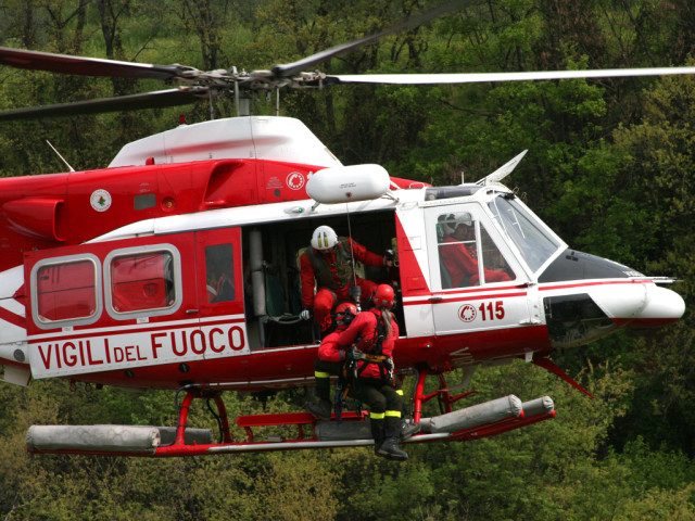 Olevano sul Tusciano, uomo cade dal trattore: salvato dall’elicottero dei Vigili del Fuoco