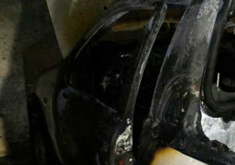 Siano, paura nella notte per le fiamme in un garage