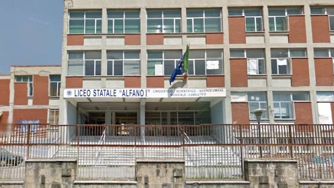 “Bullismo all’Alfano I di Salerno? No, solo un litigio tra studentesse”