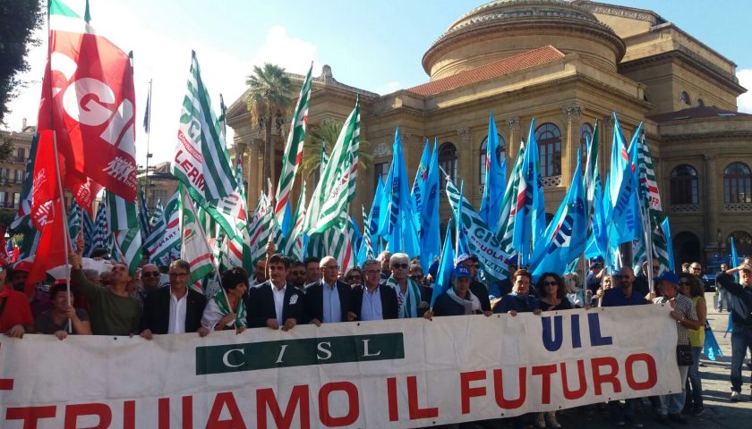 Cgil, Cisl e Uil celebrano la giornata dei lavoratori in provincia di Salerno rispettando le norma anti-contagio