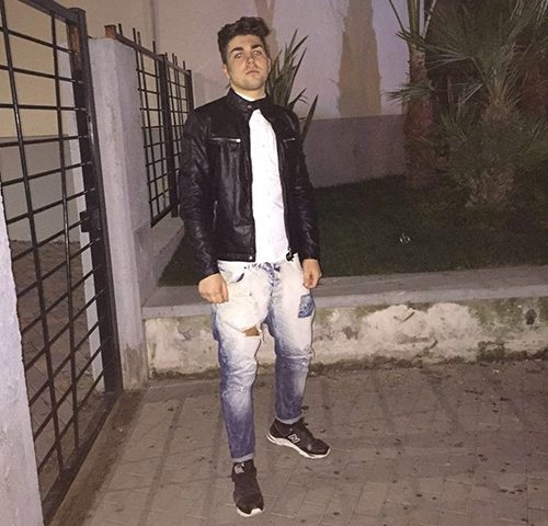 Lacrime e commozione per l’ultimo saluto al 17enne Raffaele Rossi
