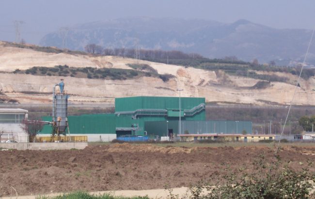 Camion fermi davanti allo Stir di Battipaglia, disagi nella Piana del Sele