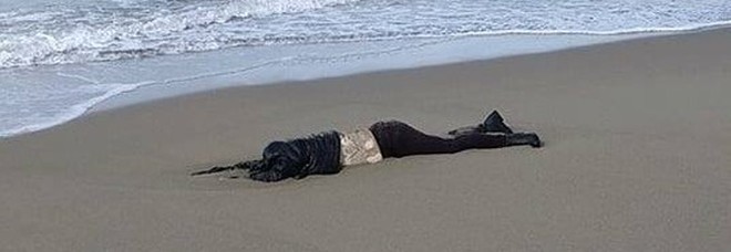 Scoperta l’identità di un cadavere ritrovato su una spiaggia di Paestum due mesi fa