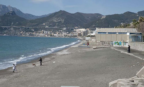 Via i divieti da Torrione, è balneabile l’area di foce Irno