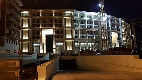 Crescent pronto alla consegna, ecco l’opera illuminata