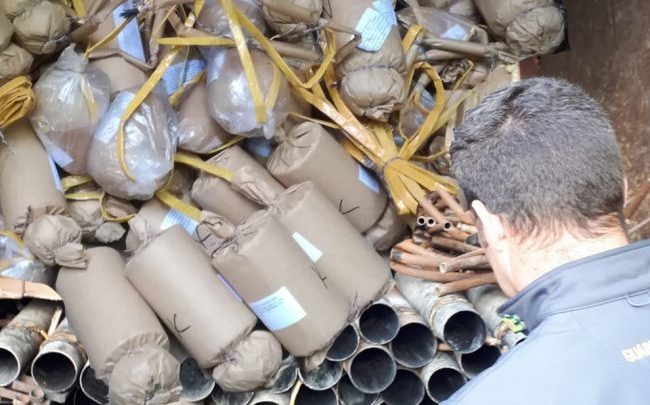 Fuochi d’artificio illegali in un furgone, sequestro a Vallo della Lucania