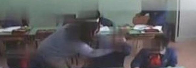 Maltrattamenti a scuola, maestra accusata dai bambini