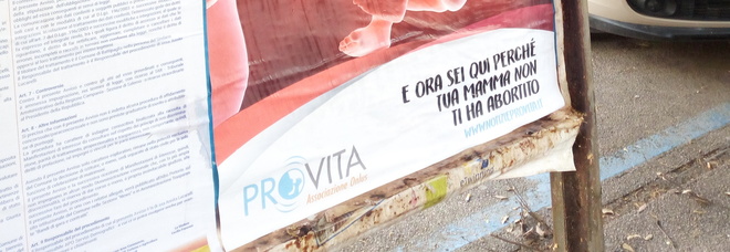 Battipaglia, scoppia il caso dei manifesti pro vita