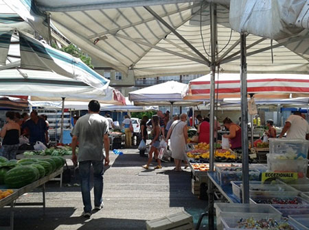 I mercatali non approvano la dislocazione in via Vinciprova