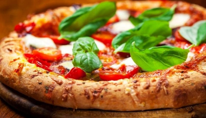 Domani si presenta “L’antica Arte della pizza … a Salerno”