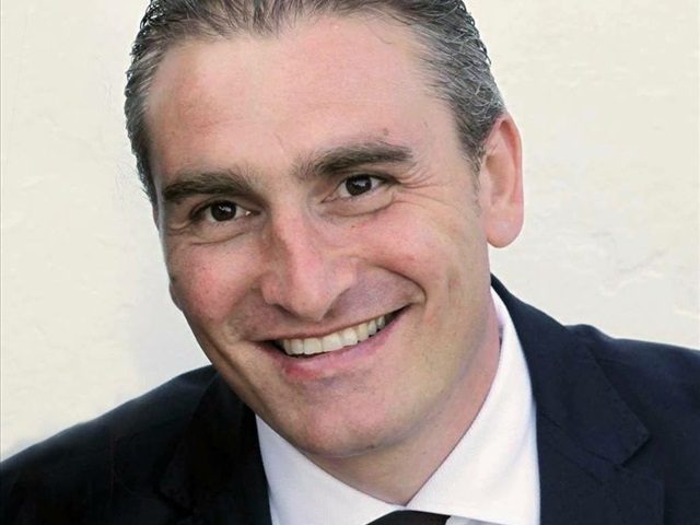 “Scala che cambia”, il sindaco Luigi Mansi corre per il terzo mandato