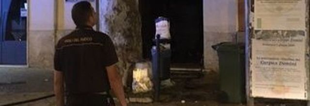 Incendio in un palazzo: fermato il presunto piromane