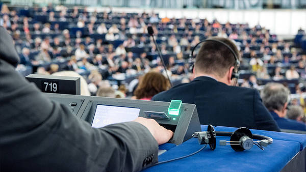 Parlamento è istituzione Ue più affidabile per cittadini