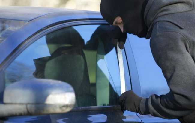 Furti nelle auto sul litorale di Capaccio, derubata troupe di “Sereno Variabile”
