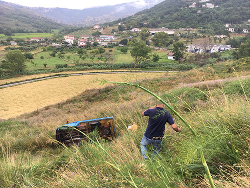 Agropoli: fa un volo di sei metri con il suo autocarro