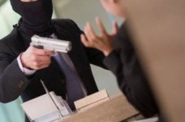 Teggiano, tentata rapina nei pressi della filiale della banca Monte Pruno in località Pantano