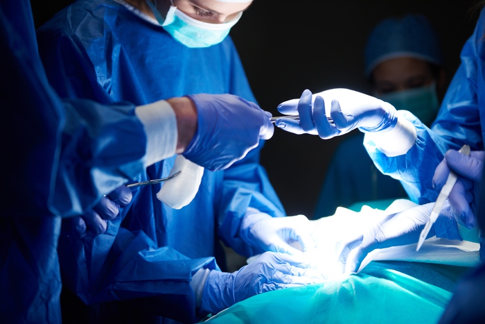Chirurgia toracica al Ruggi di Salerno, asportata massa tumorale in 2 ore