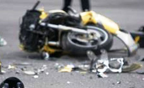 Battipaglia: scontro auto moto, grave centauro 26enne