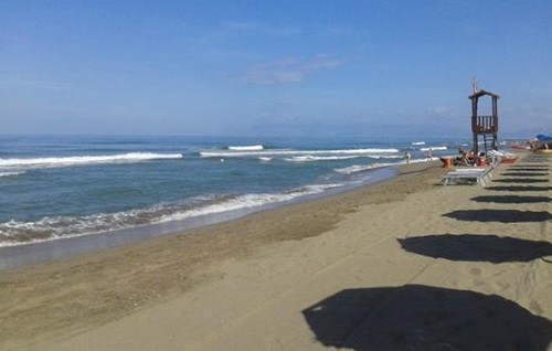 Nessun divieto di balneazione a Paestum