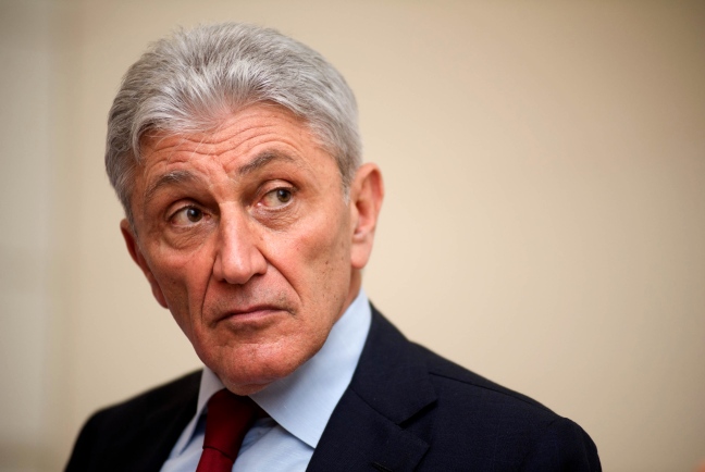 Bassolino: “Sul treno Agropoli-Napoli siamo in tanti in piedi, qualcosa si potrebbe fare…”