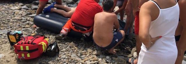 Castellabate, malore in acqua per una turista: salvata