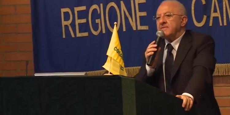 De Luca, piano per i rifiuti in Campania: «Occorrono 15 impianti»