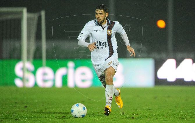 Salernitana, risoluzione contrattuale per Stefan Popescu