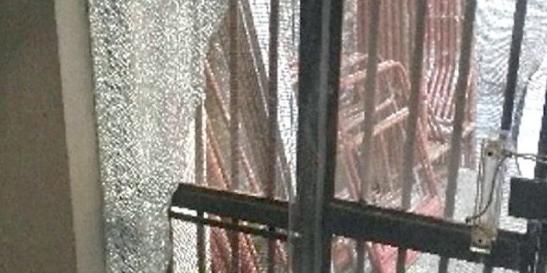 Vandali nel centro storico di Salerno: distrutta la porta di Santa Maria de Lama