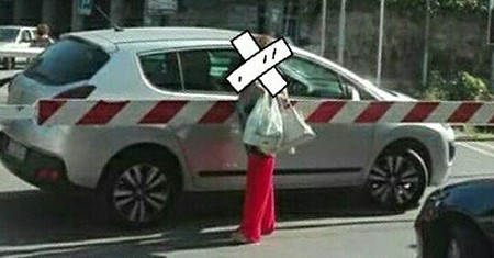 Tragedia sfiorata a Nocera Superiore, Suv resta incastrato al passaggio a livello