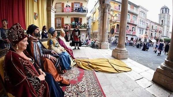 Il banchetto medievale: alla tavola della Principessa Costanza dall’11 al 13 agosto