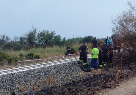 Treno investe famiglia: morti due bimbi, grave madre