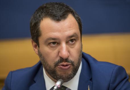 Salvini: allo studio reintroduzione servizio militare