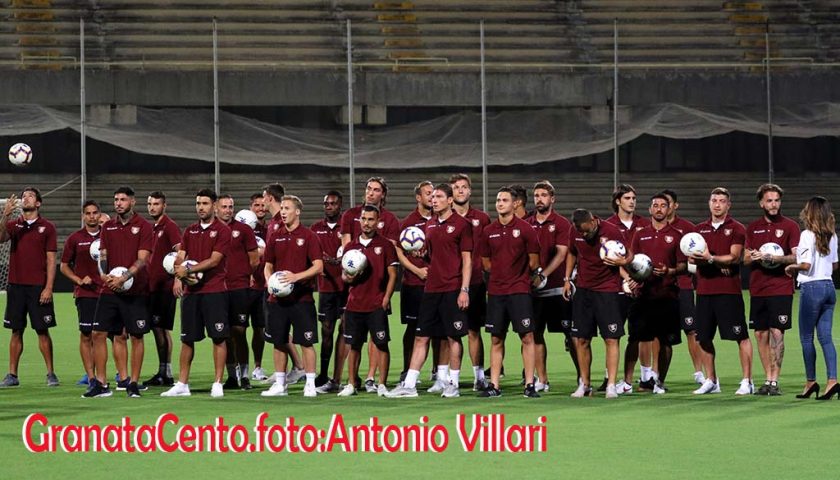 Entusiasmo alla presentazione poi la Salernitana cala il poker contro il Monopoli