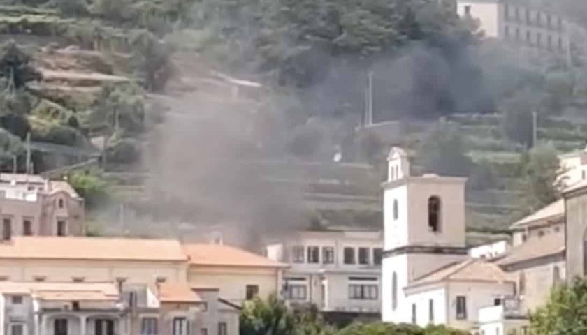 Scala, municipio in fiamme: ingenti danni