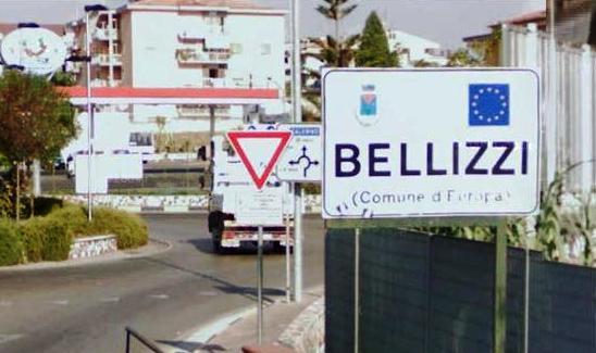 Biglie lanciate verso balconi e finestre, gente esasperata a Bellizzi