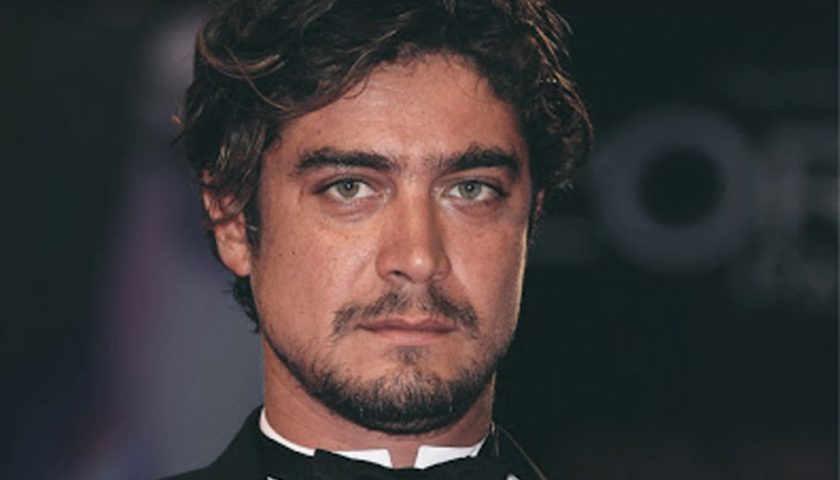 Camerota diventa set cinematografico: arriva anche Riccardo Scamarcio