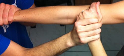Sanza, violenta lite in famiglia: due fratelli, le mogli e una figlia in ospedale