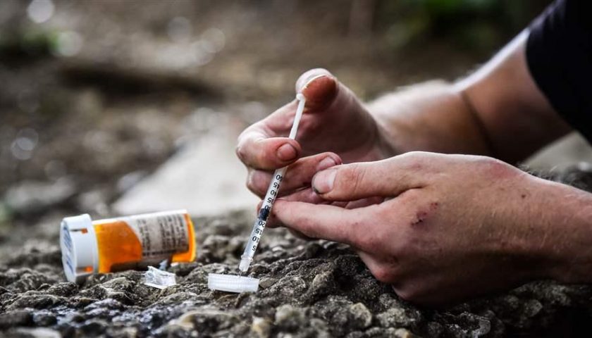 Overdose, 8 morti in diciotto mesi nel salernitano: torna l’eroina killer