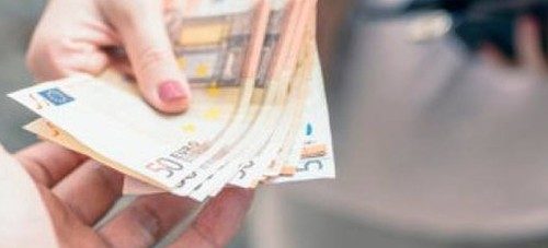 Truffa a un’anziana, arrestato un 30enne salernitano: recuperato il bottino