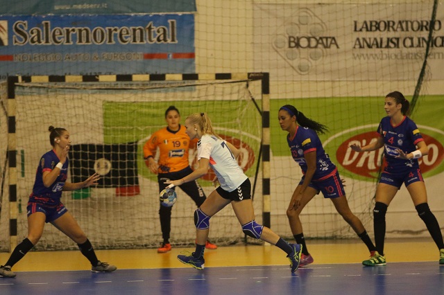 EHF Cup, la Jomi Salerno non sfigura. Tre reti per la giovane Fabbo